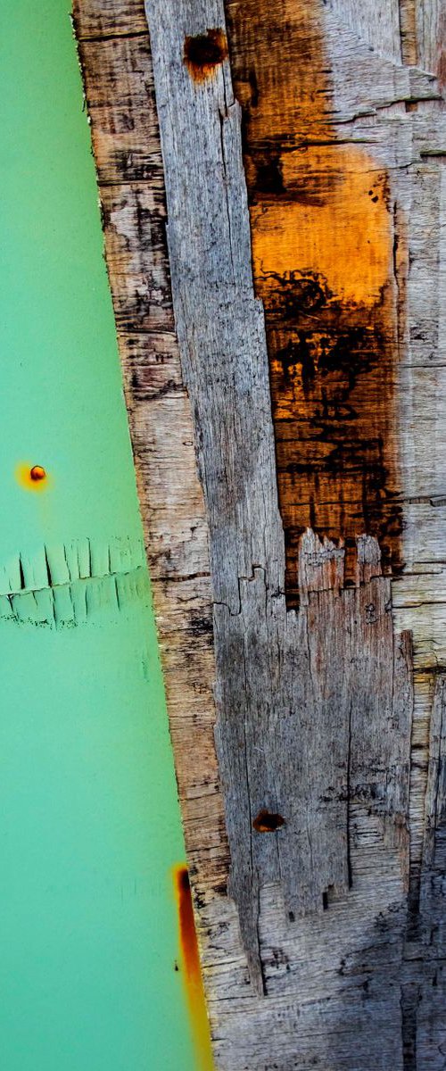 Beach Hut by Neil Hemsley