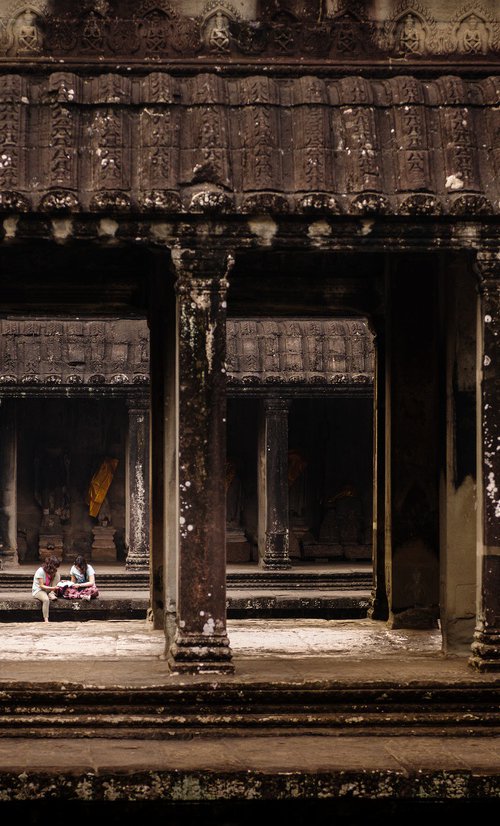 Angkor Wat I (119x84cm) by Tom Hanslien