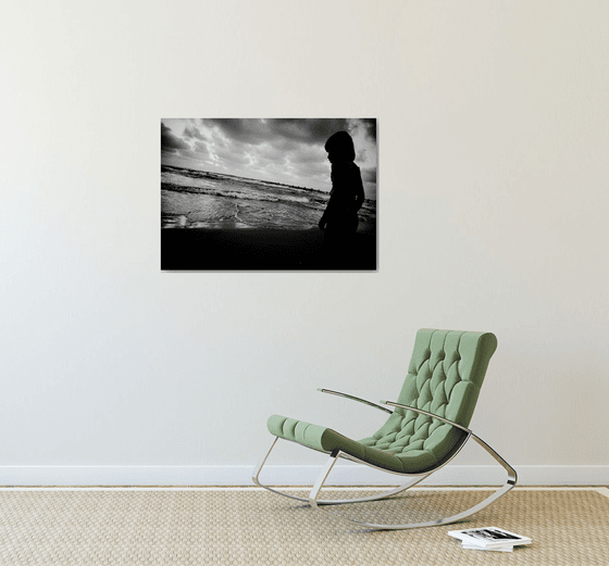 Looking | Limited Edition Fine Art Print 1 of 10 | 75 x 50 cm