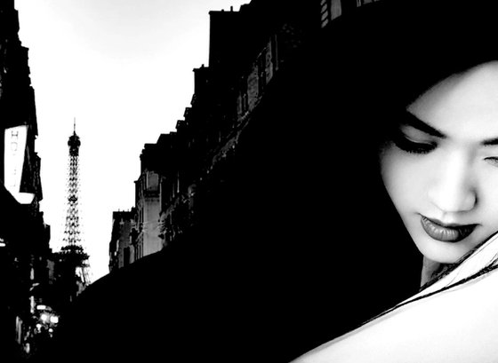 Asian Girl in Paris