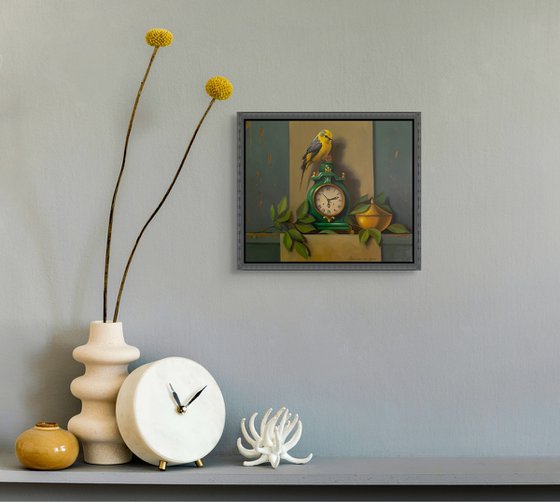 The Oriole and the Green Clock