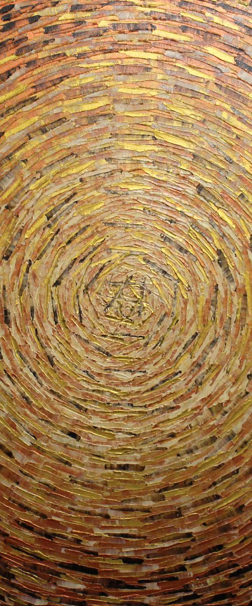 Large cream copper radiance by Jonathan Pradillon