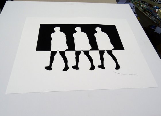 Tehos - Three walking men 2b