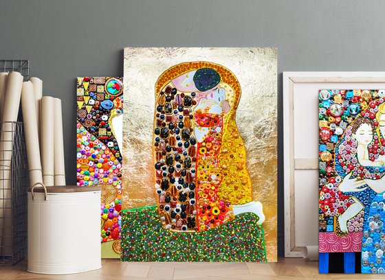 Love painting Kiss (Klimt). Agates, amber, carnelian, mosaic