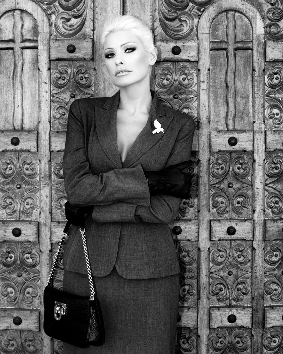 Expressive Portrait Photograph By William Dey, 18 X 22", Cool Blonde Noir Palm Springs Ca, Original Artwork