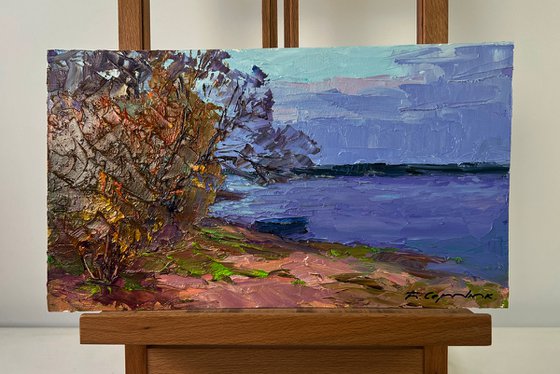 Silent Drift on the Waves of a River