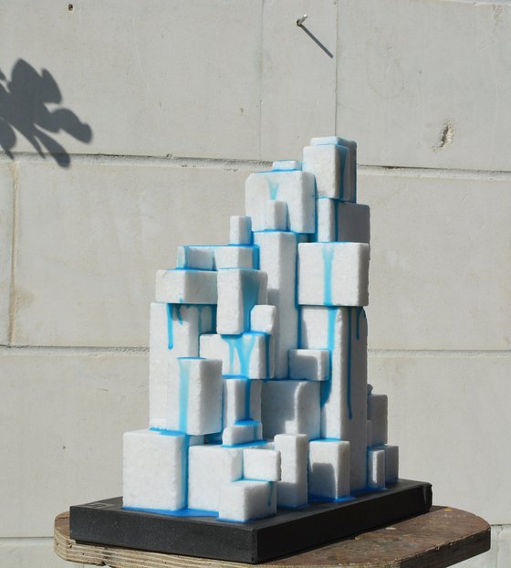 "Noble Deconstructivism"