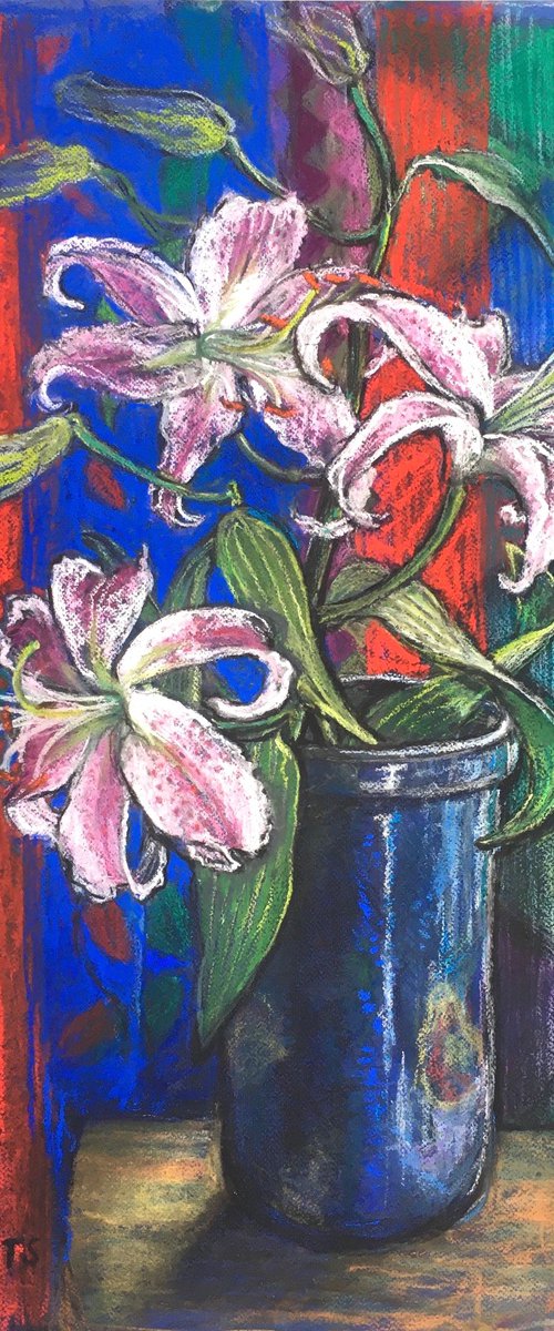 Lilly in Blue vase by Patricia Clements