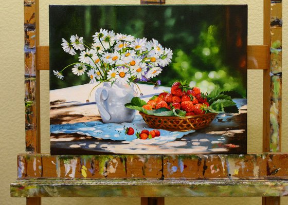 summer strawberry and daisy