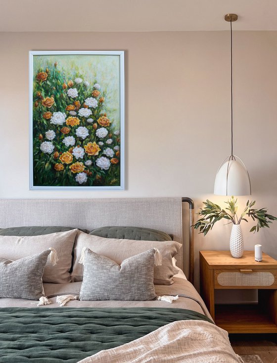 White and Gold in Bloom