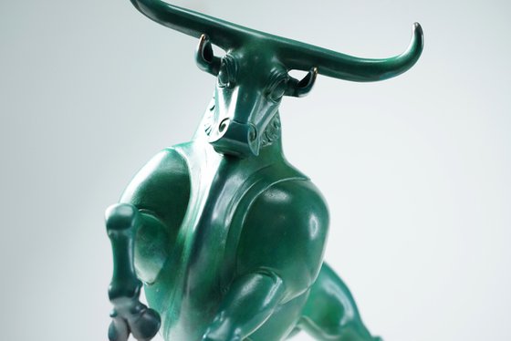 bull（Reduced-scale replica）