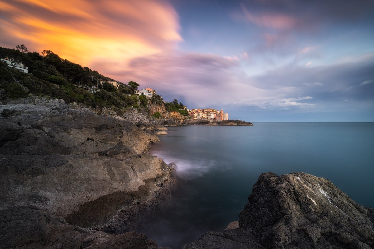 INCOMING CLOUDS by Giovanni Laudicina