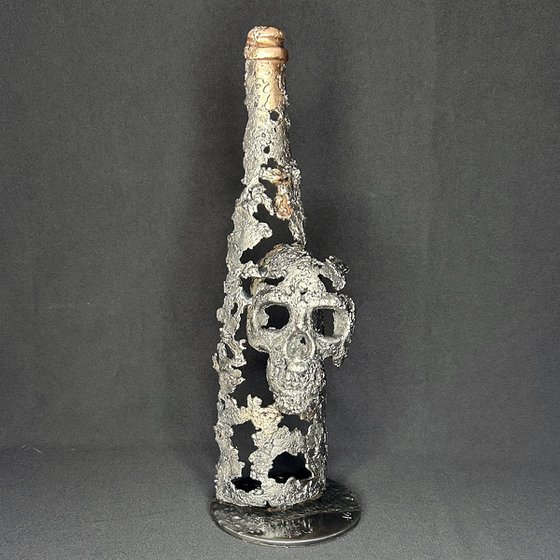 The intoxication of time – Vanity bottle 3-26