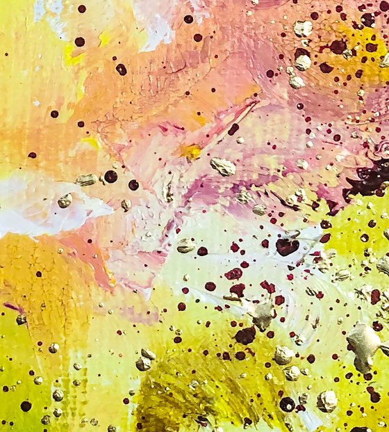 LILAC MIST - Mysterious abstraction. Liquid gold. Pink-yellow tones. Colored cloud. Fog. Spots. Image.