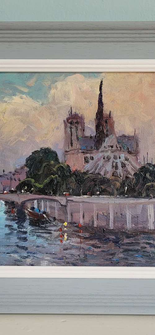 Paris Notre Dame by Roberto Ponte