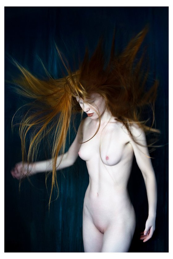 Splash. Nude.