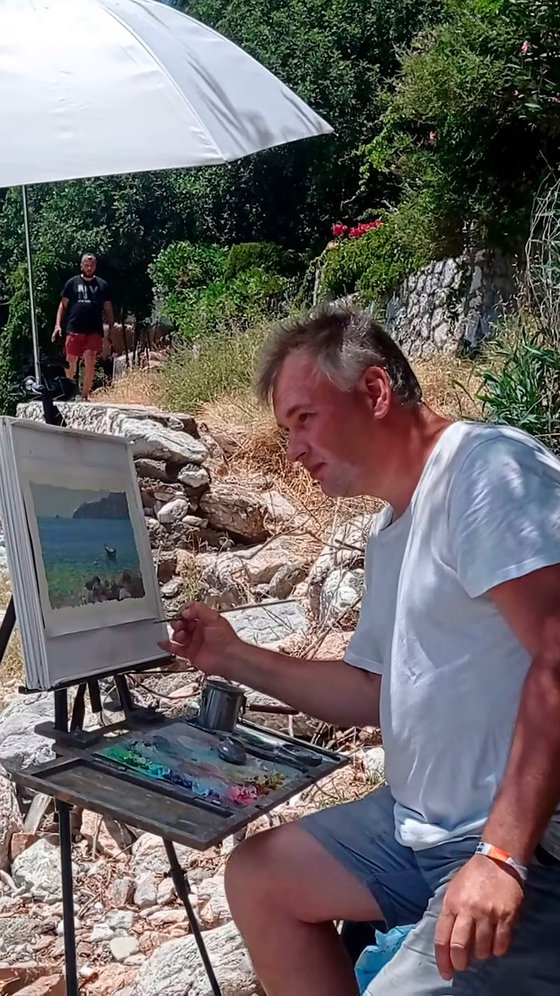 A boat at noon. Turunc