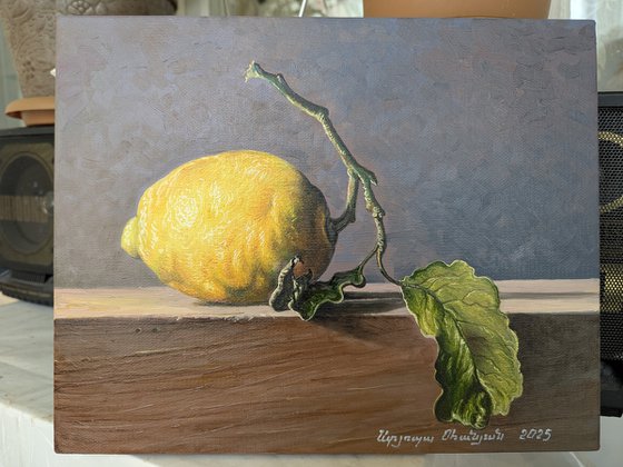 Lemon with Leaf