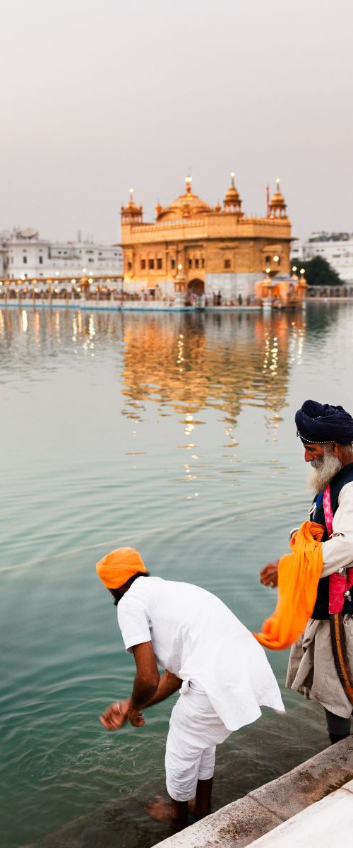 The Golden Temple II by Tom Hanslien