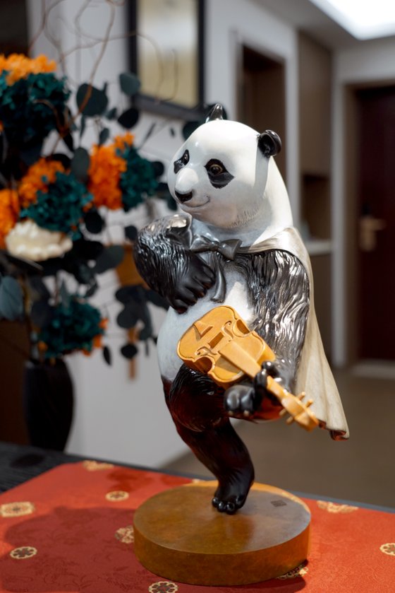 The Pandolinist