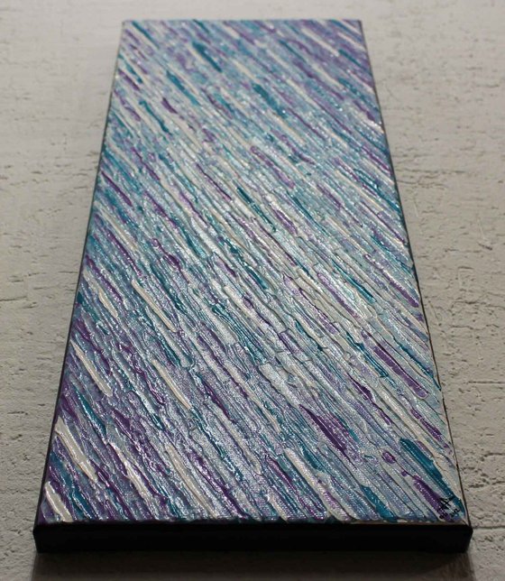 Violet blue white knife texture