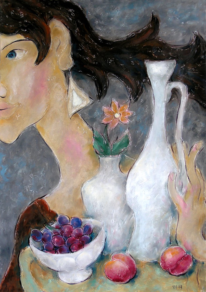 White vases by Valentina Yevmenenko