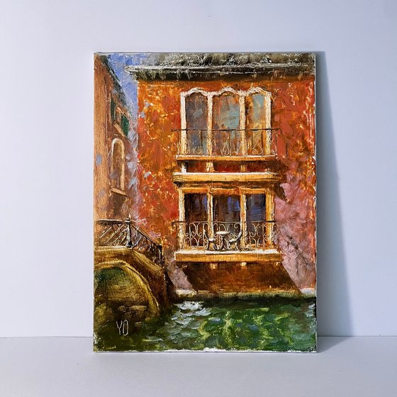 Venice Balcony by the Canal, Old World