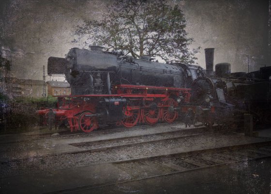 Old steam trains in the depot 6 - print on canvas 60x80x4cm