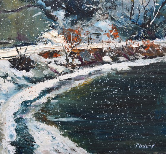 Snow on the river - 7623