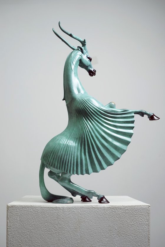 Outstanding(Apply pure gold）