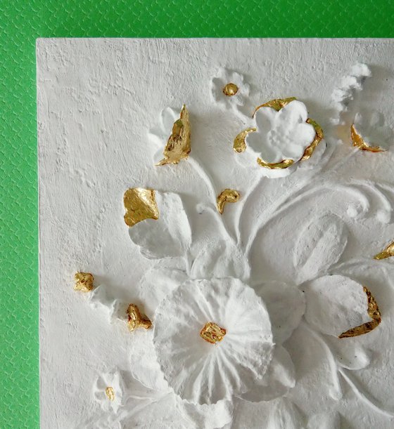 sculptural wall art "Flower composition with gold"