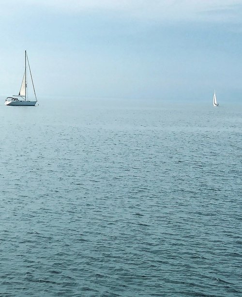 High seas on Lac Léman by Samira Malik