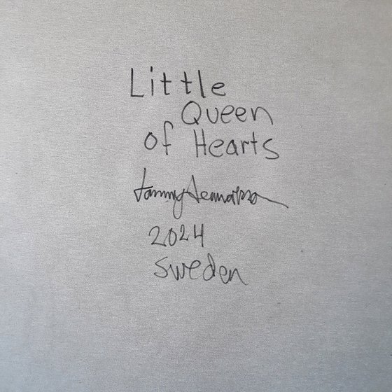 Little queen of hearts