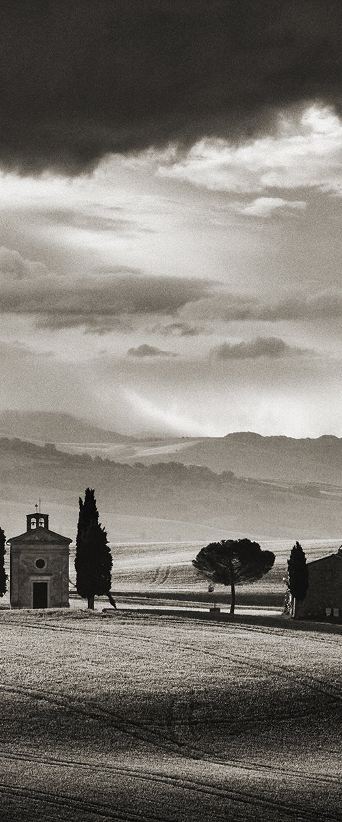 Chapel in Tuscany - Landscape Art Photo by Peter Zelei