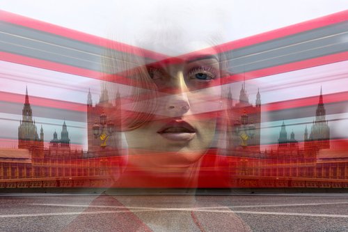 It's a London look :  2022  1/20 12" X 8" by Laura Fitzpatrick
