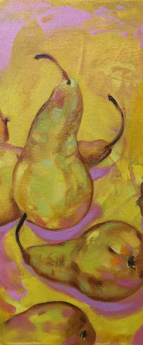 Yellow pears by Vassa Ponomarjova