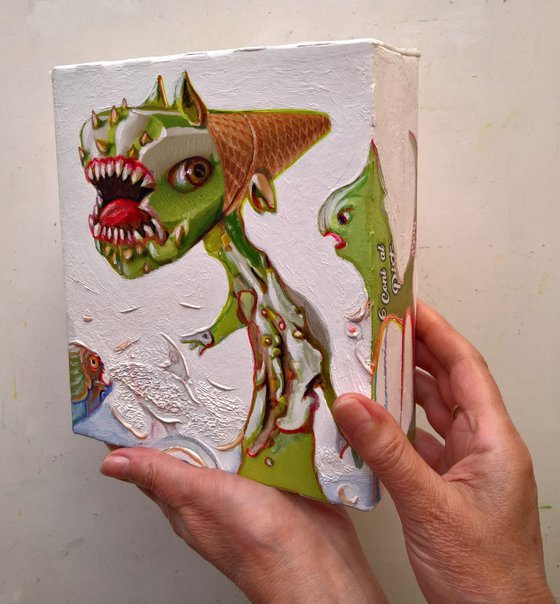 - PISTACHIO MONSTERS - ( 20 x 17 x 6,5 cm )