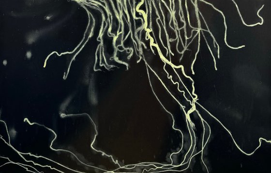 Jellyfish neon yellow