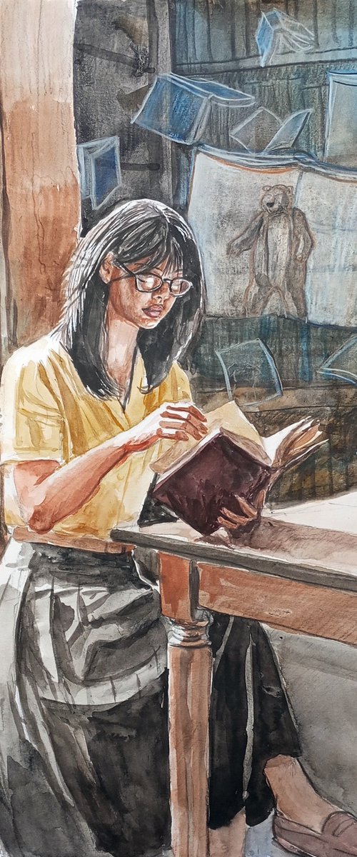 Reader with bearbook by paolo beneforti