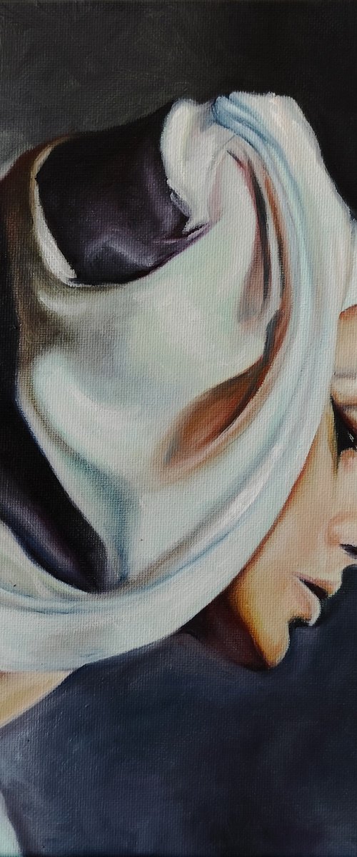 Woman with turban by Veronica Ciccarese