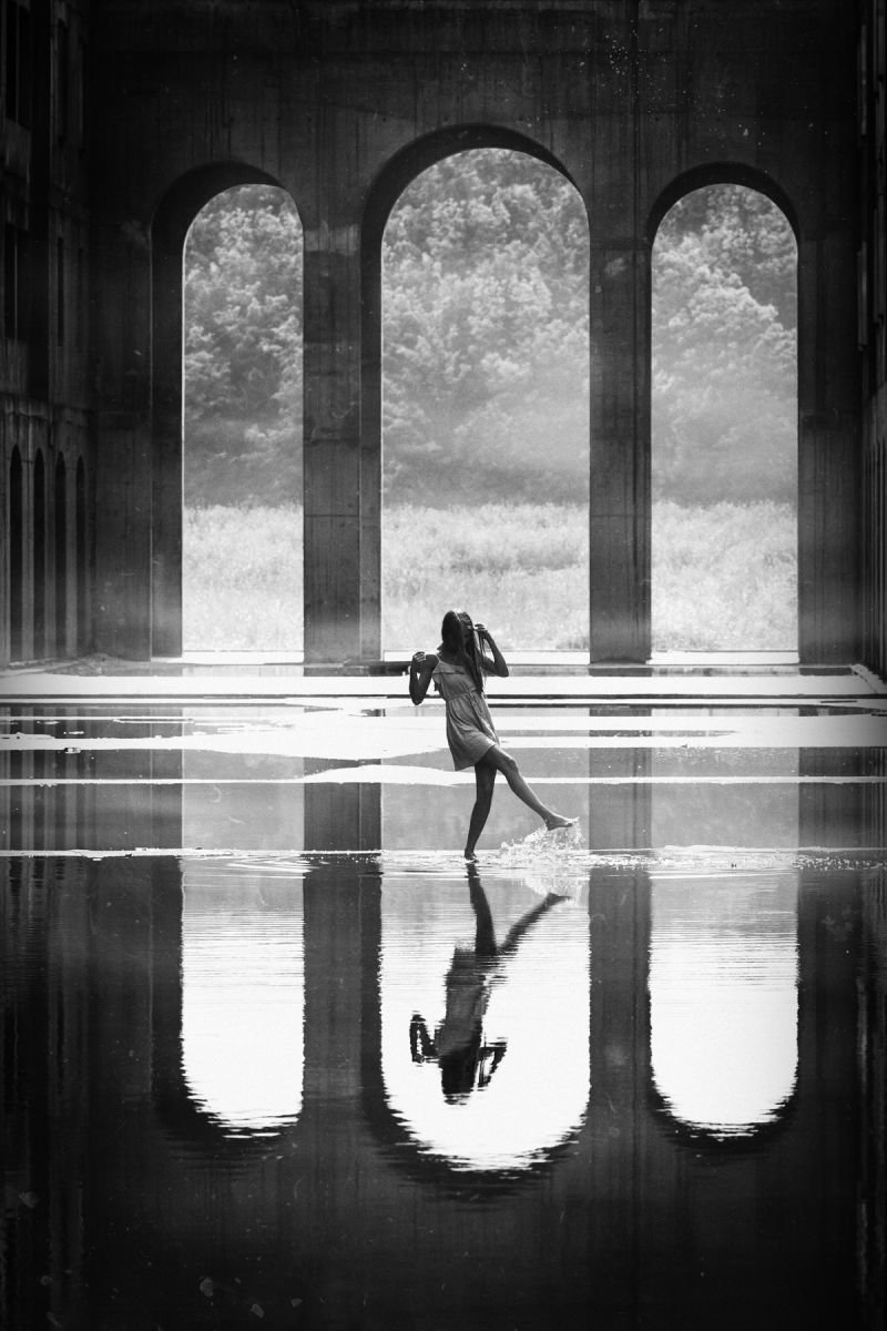 Photorealistic Cityscapes Photograph By Peter Zelei, 21 X 31", Mirror Dance Ii., Original Artwork
