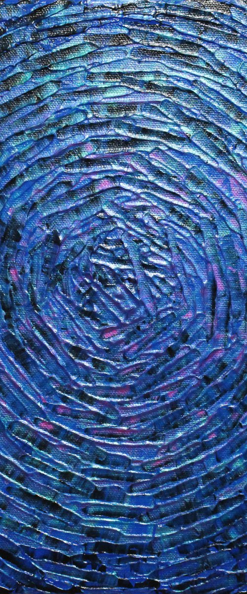 Concentric pink blue burst by Jonathan Pradillon