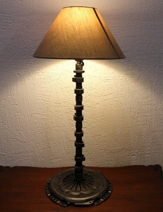 Simple camshaft lamp