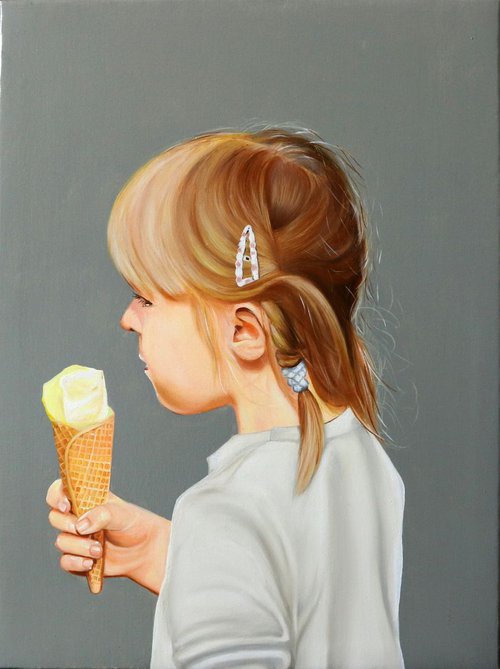 The ice cream melts in summer by Gennaro Santaniello