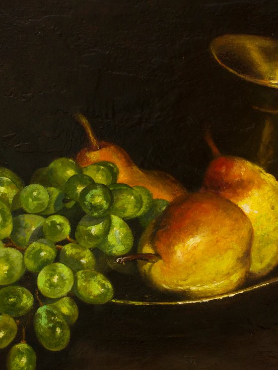Still life with pears and grapes