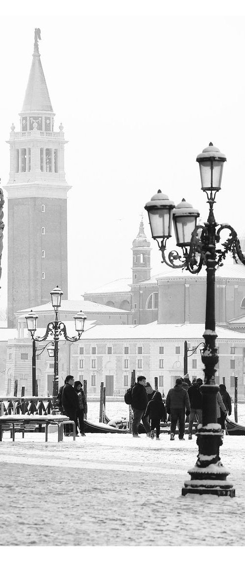 Venezia sotto la neve by Matteo Chinellato