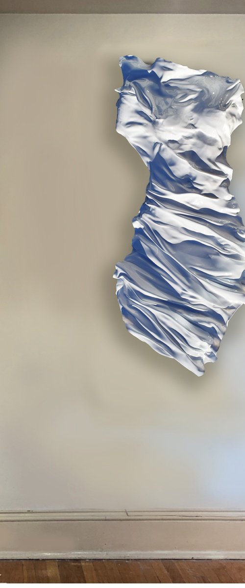 The white dress by Anna Sidi-Yacoub