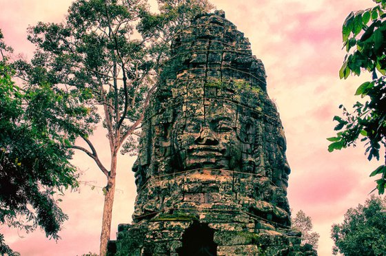 Siem Reap Statue