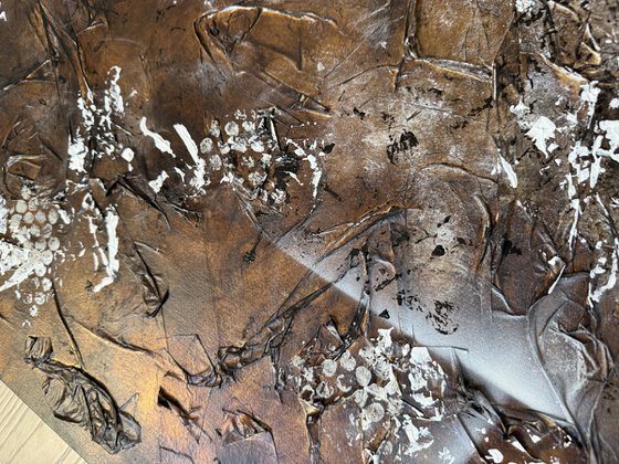 White Buds in the Bronze