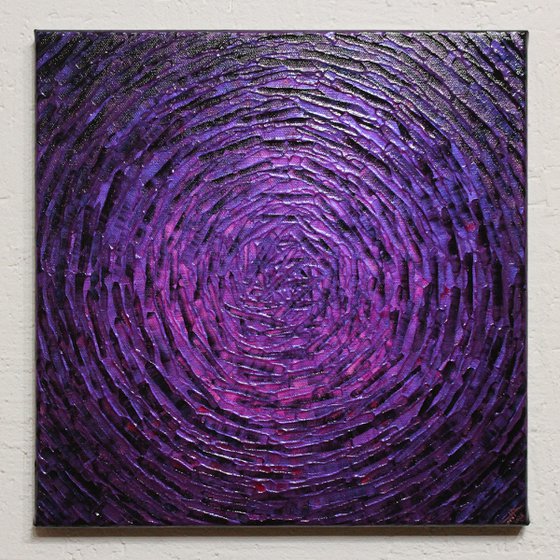 Purple concentric shine